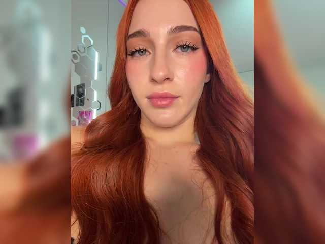 ArinaSmile live webcam show
