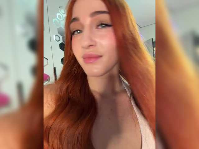 ArinaSmile live cam on BongaCams