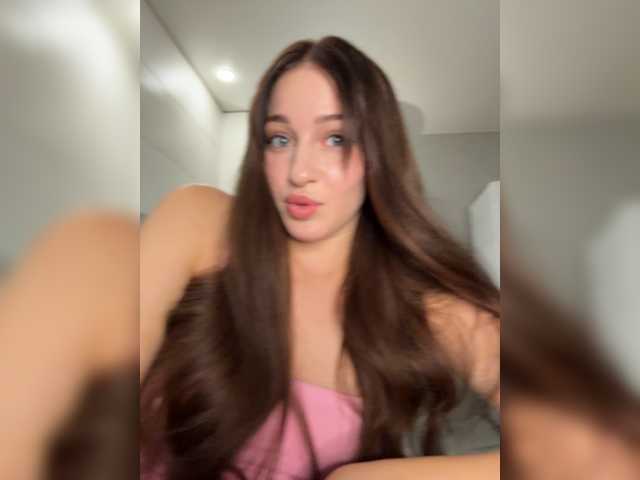 VictoriaBix — live female cam