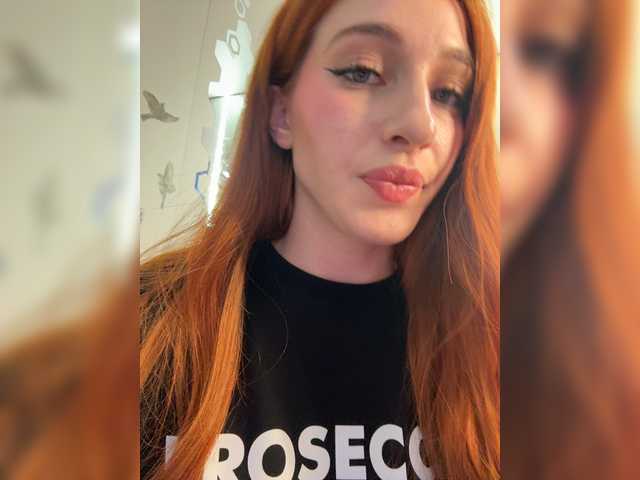 ArinaSmile live cam on BongaCams