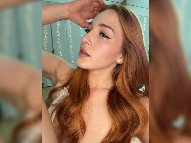 ArinaSmile live cam
