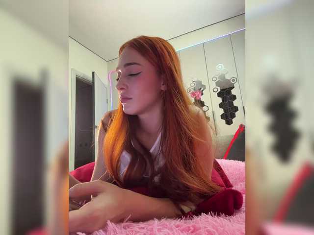 ArinaSmile live webcam show