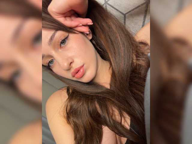 VictoriaBix live cam