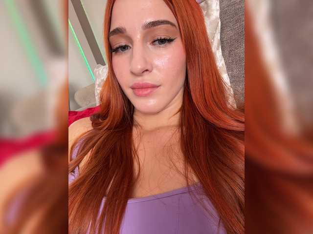 ArinaSmile live webcam show