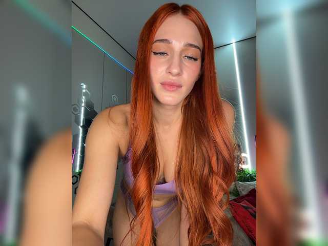 ArinaSmile live webcam show