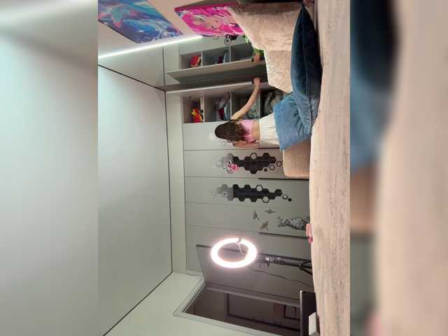 ArinaSmile, live now on BongaCams