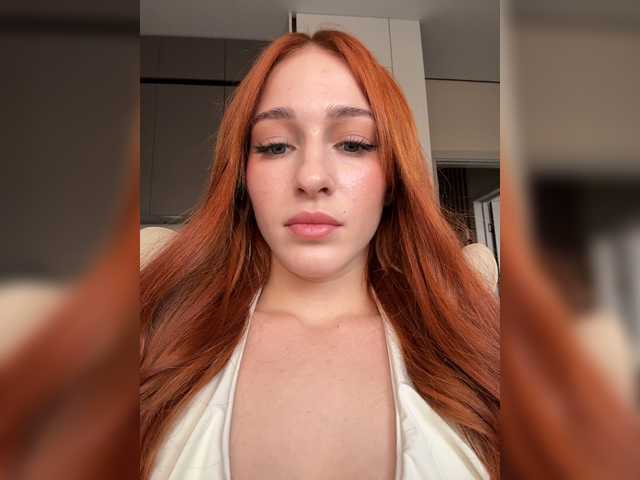 VictoriaBix live cam preview