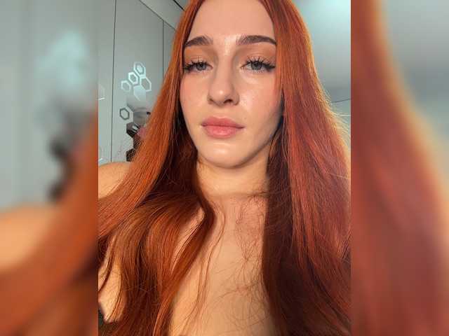 ArinaSmile live cam