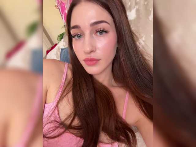 ArinaSmile, en vivo ahora en BongaCams