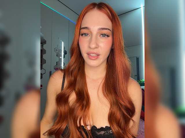 ArinaSmile live webcam show
