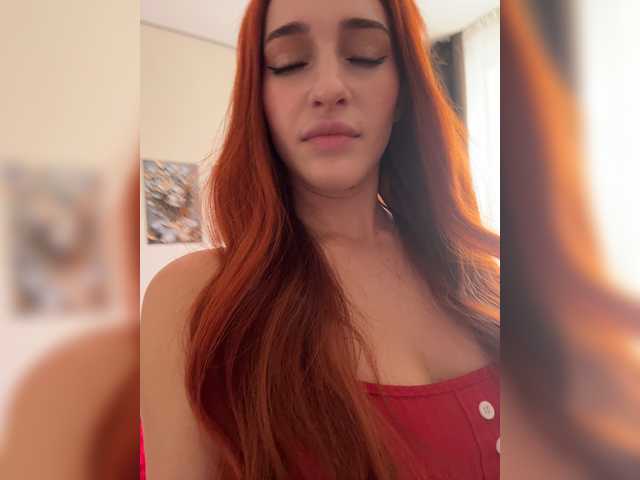 ArinaSmile live webcam show