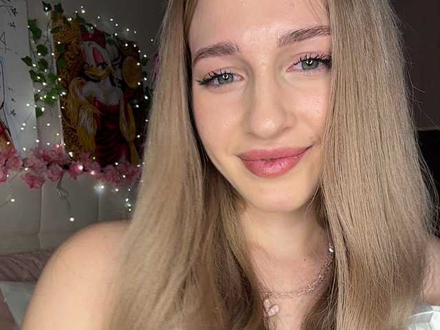 ArinaSmile live cam