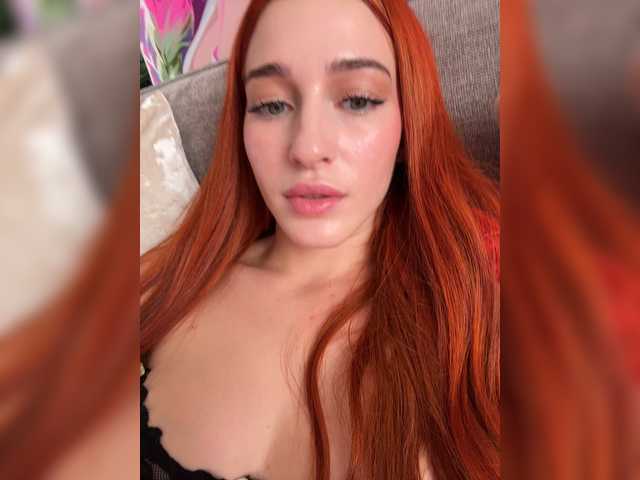 ArinaSmile live webcam show