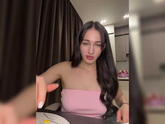ArinaSmile live cam on BongaCams