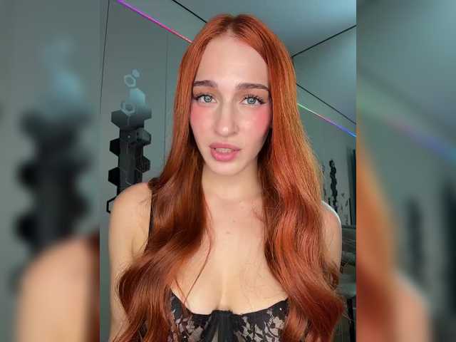 ArinaSmile live webcam show