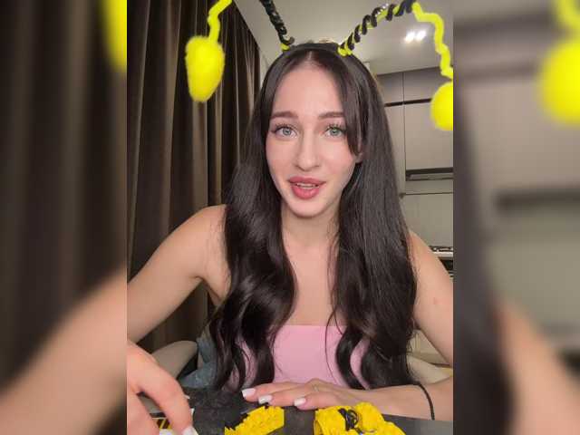 ArinaSmile live cam on BongaCams