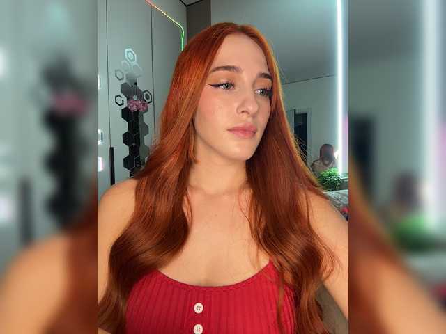 ArinaSmile live webcam show