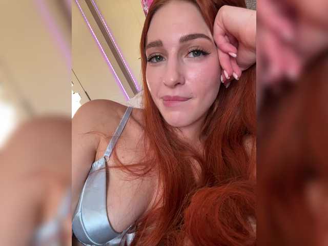 ArinaSmile live cam on BongaCams