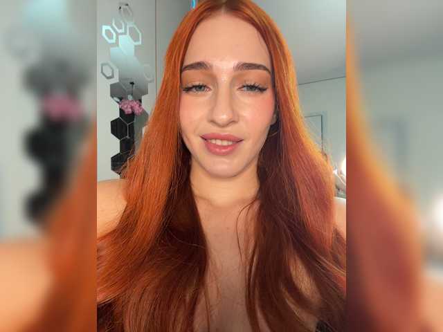 ArinaSmile live webcam show