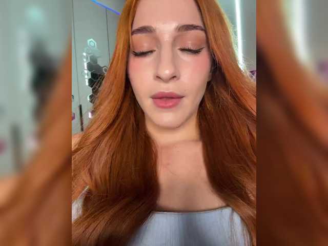 ArinaSmile live cam on BongaCams