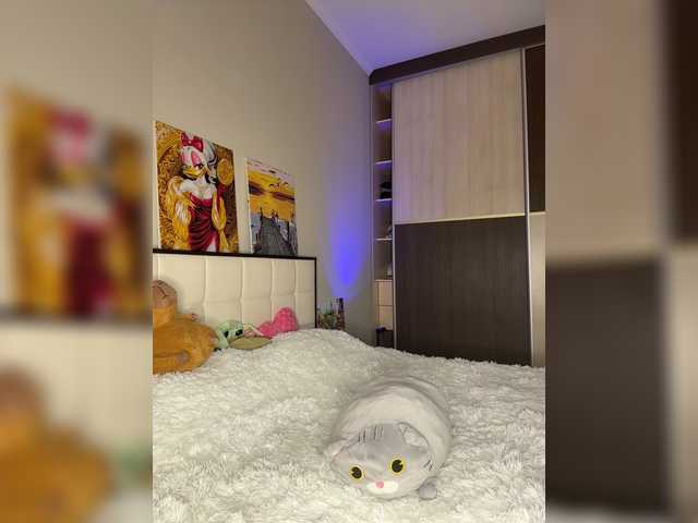 ArinaSmile's BongaCams show and profile