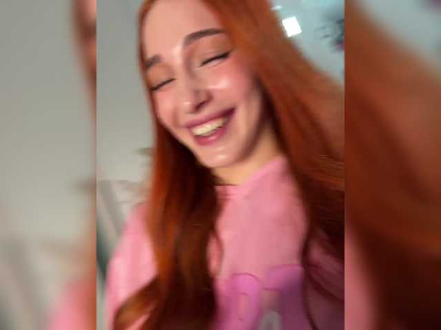 ArinaSmile live webcam show
