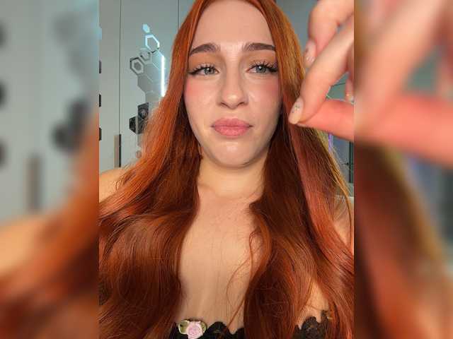 ArinaSmile live webcam show