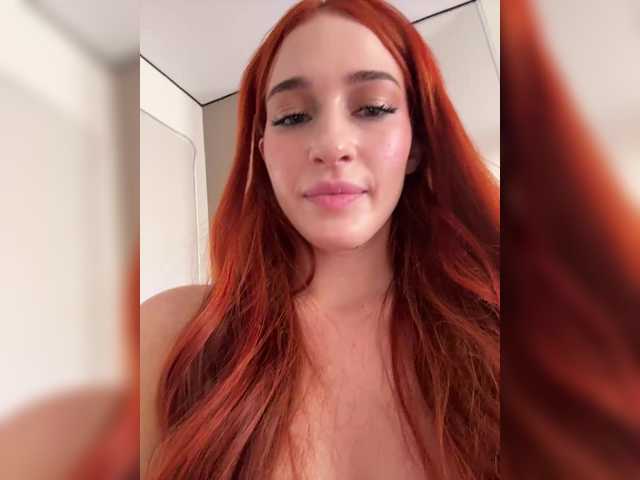 ArinaSmile live webcam show