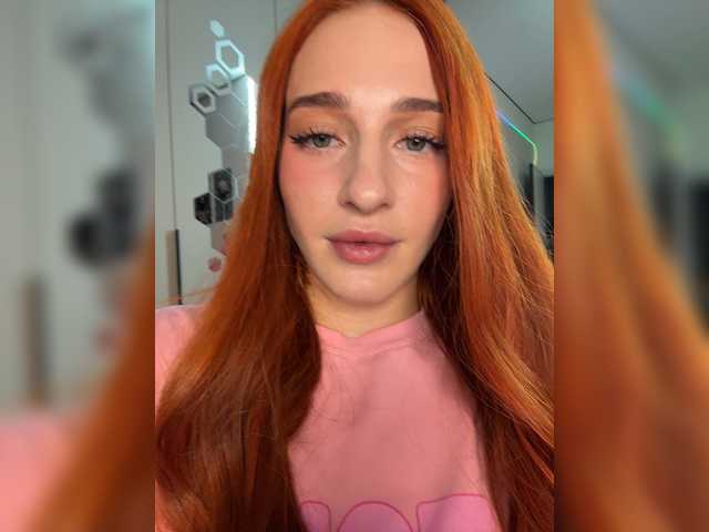 ArinaSmile live webcam show