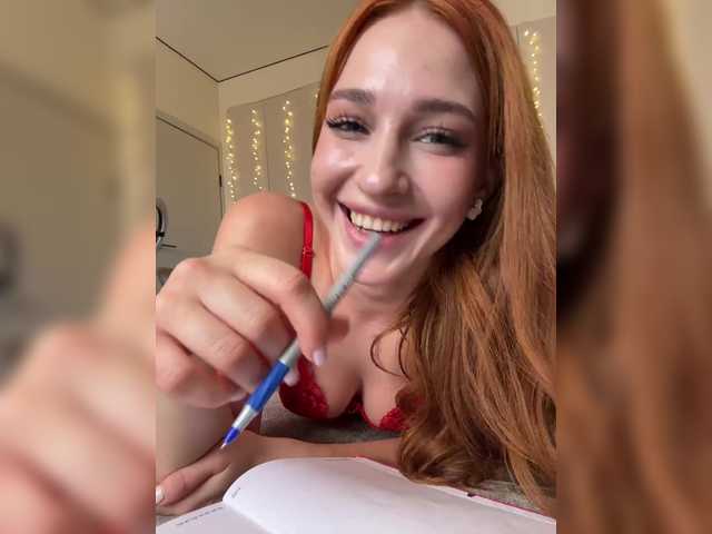 ArinaSmile live cam on BongaCams