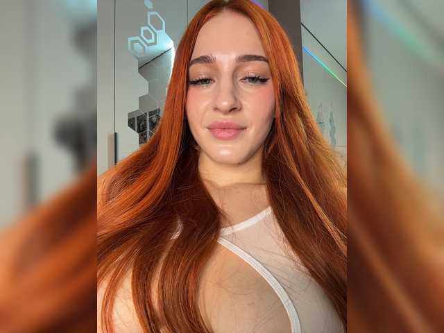 ArinaSmile live webcam show