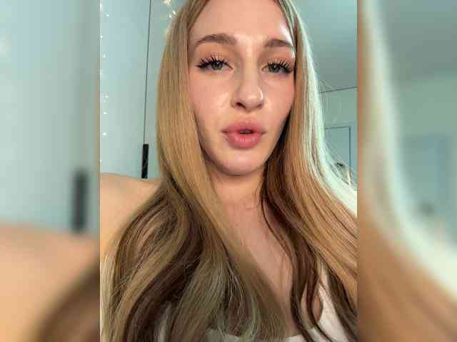 VictoriaBix webcam