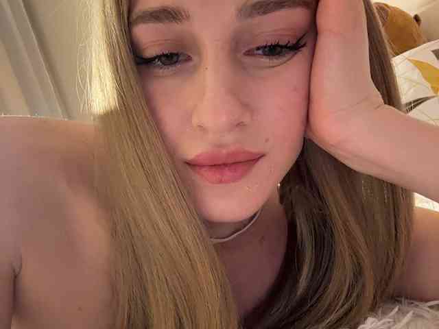 VictoriaBix webcam