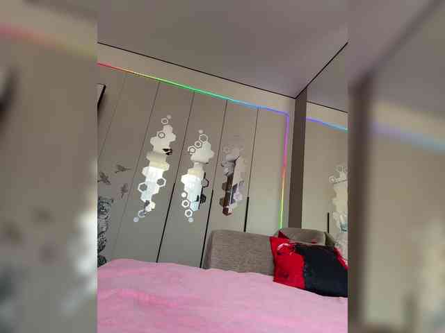VictoriaBix webcam