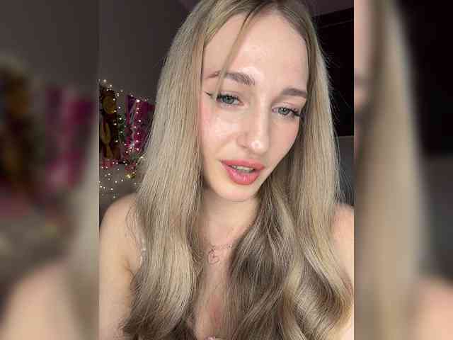 VictoriaBix webcam