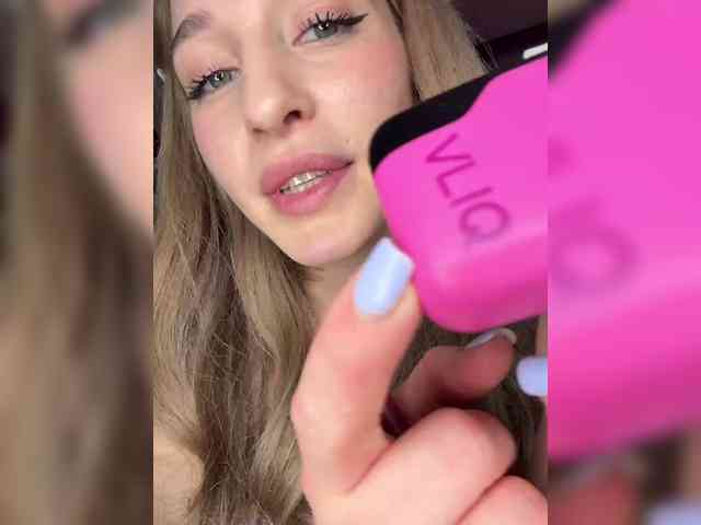 VictoriaBix webcam