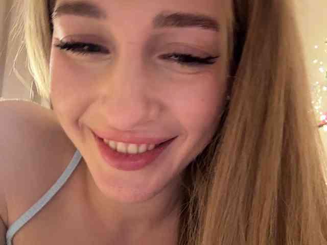 VictoriaBix webcam