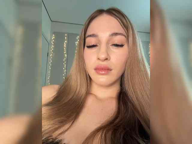 VictoriaBix webcam