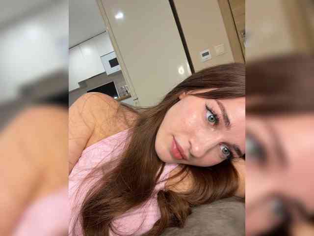 VictoriaBix webcam