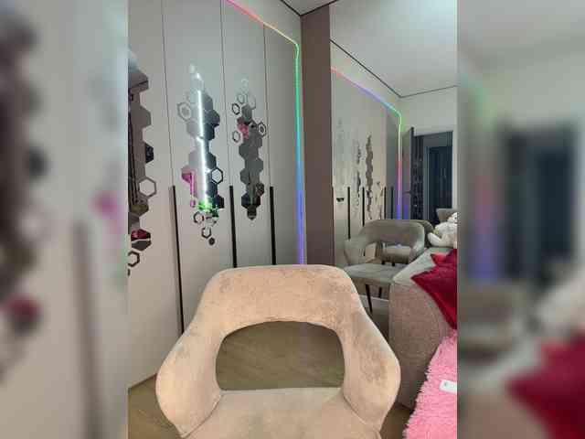 VictoriaBix webcam