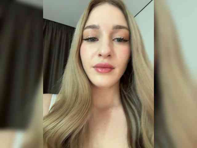 VictoriaBix webcam