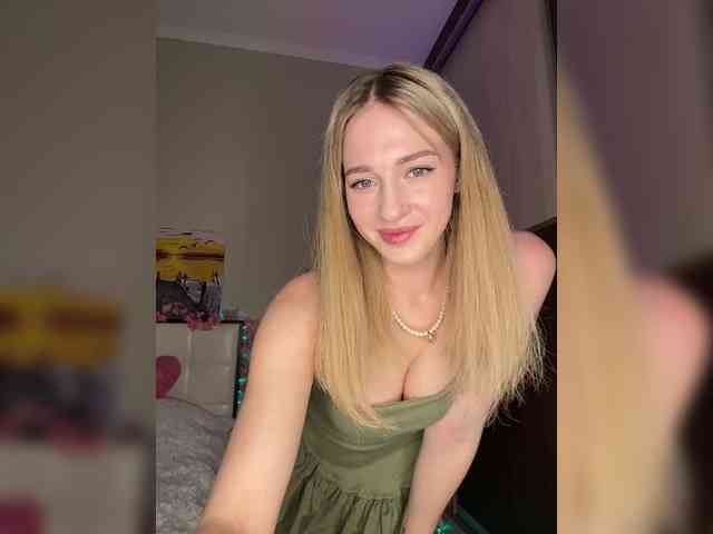 Live stream of ArinaSmile