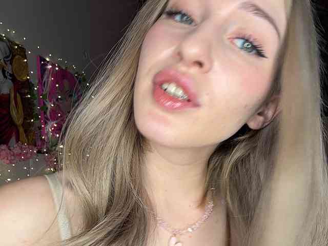 VictoriaBix webcam