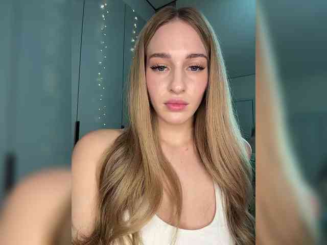VictoriaBix webcam