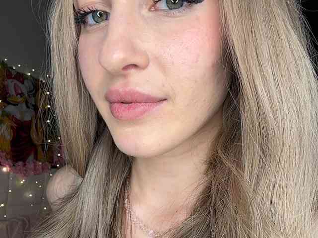 VictoriaBix webcam