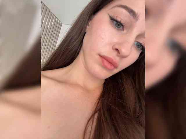 VictoriaBix webcam