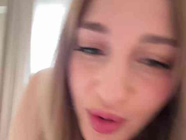 VictoriaBix webcam