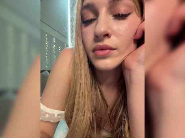 VictoriaBix webcam