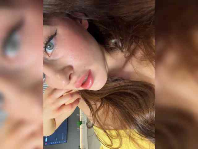 VictoriaBix webcam