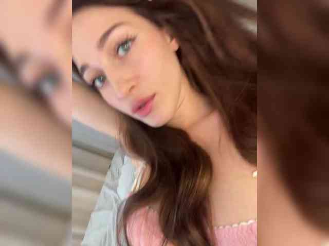 VictoriaBix webcam